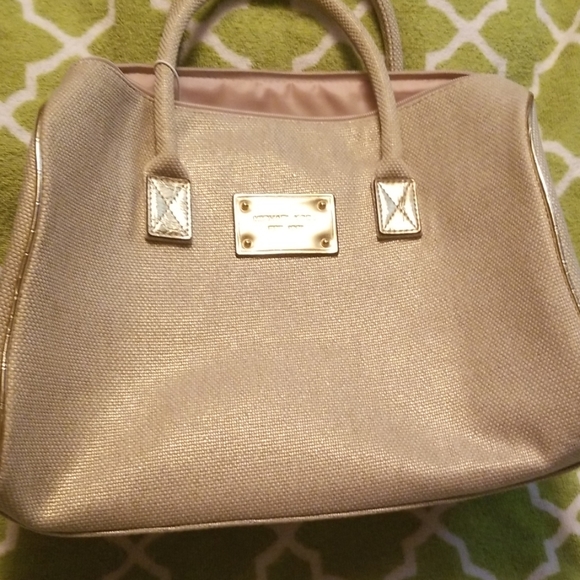 Michael Kors tote - Picture 2 of 3